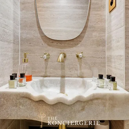 Ecrin De Prestige Au Coeur Du Haut-marais Paris